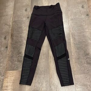 Alo Moto Leggings in black